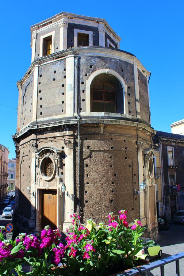 Barocco B&B Катания Экстерьер фото