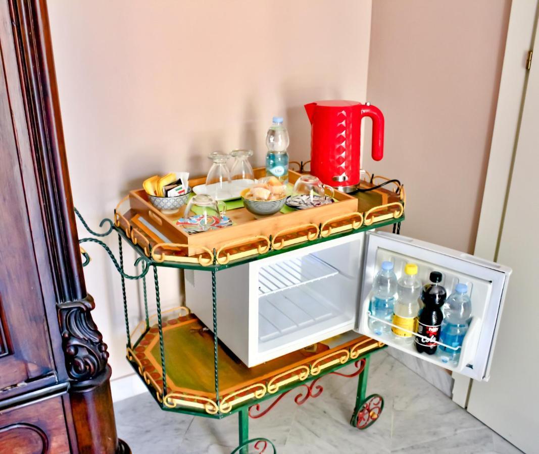 Barocco B&B Катания Экстерьер фото